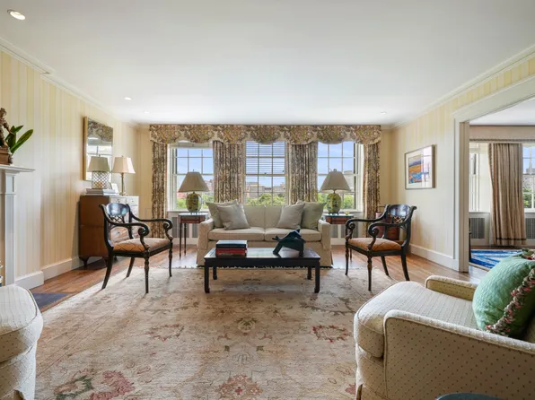 81 Beacon St #9, Boston, MA 02108