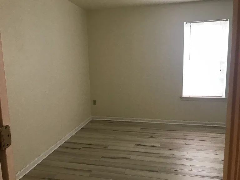 222 Cambridge Ct — Photo 26