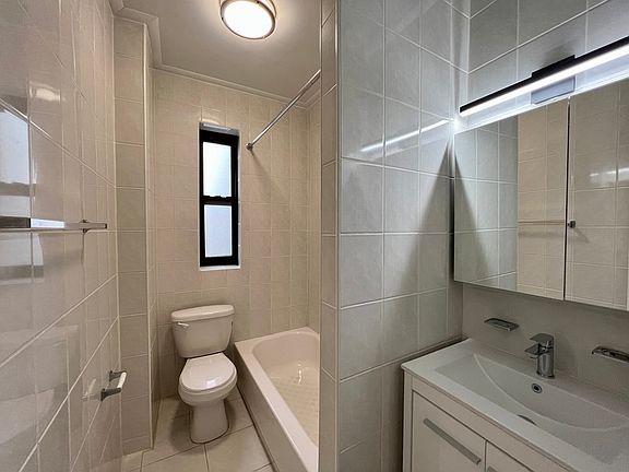 4th image of 160 Beach 117th St APT 6D