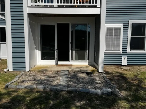 2 Marc Dr APT 2C4, Plymouth, MA 02360