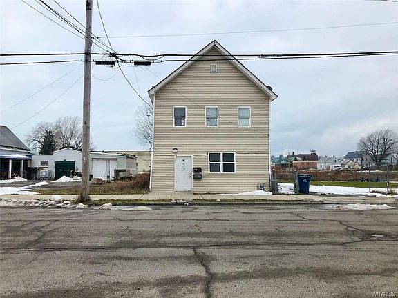 2nd image of 44 Hamburg St