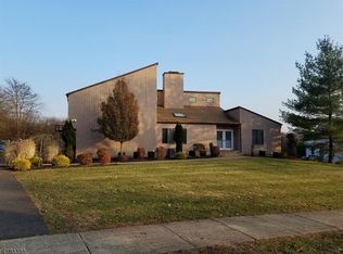 580 Cabot Hill Rd, Bridgewater, NJ 08807