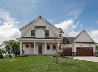 16751 Reeder Rdg, Eden Prairie, MN 55347