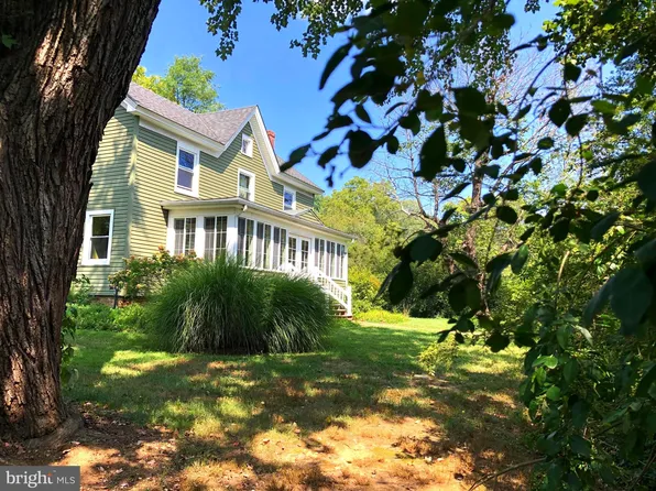 8184 E Main St, Marshall, VA 20115