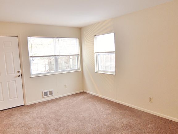 4th image of 1182 Sanborn Pl APT A