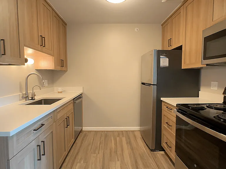 Prentiss Pointe Apartments — Photo 76