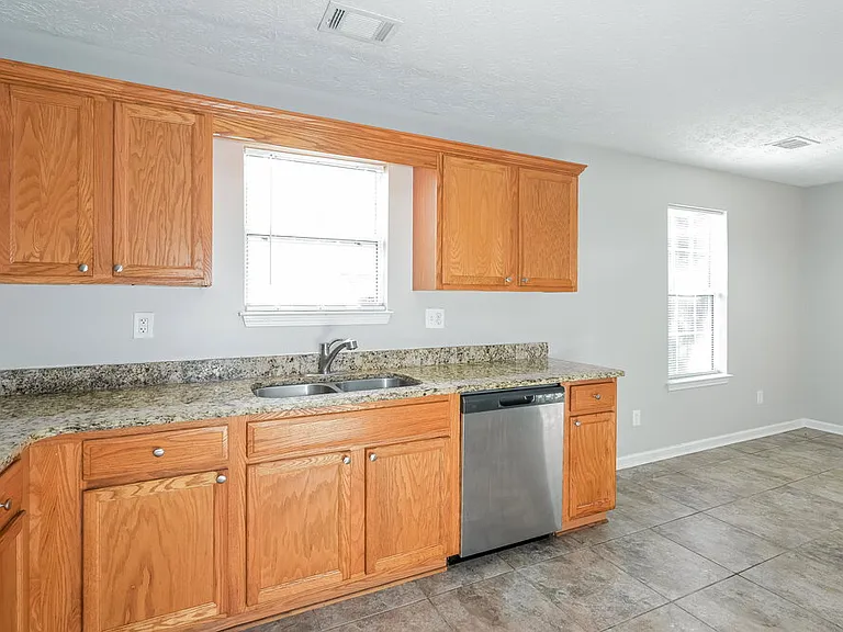 45 Pebble Ridge Dr — Photo 6