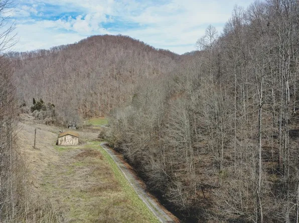 Fugate Hollow Ln, Bristol, VA 24202