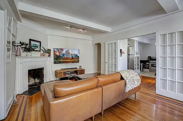 Sold by Redfin Real Estate | media 3
