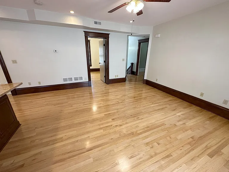 2709 Delaware St SE — Photo 7