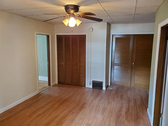 3rd image of 377 Dubuque St Floor 1