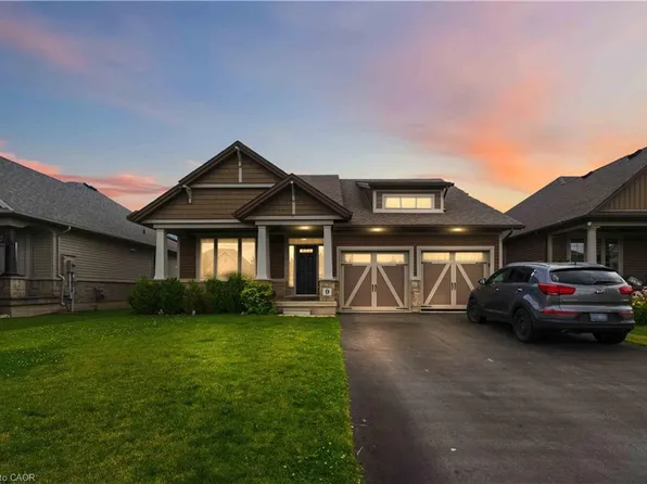 9 Efthemio Ct, West Lincoln, ON L0R 2A0