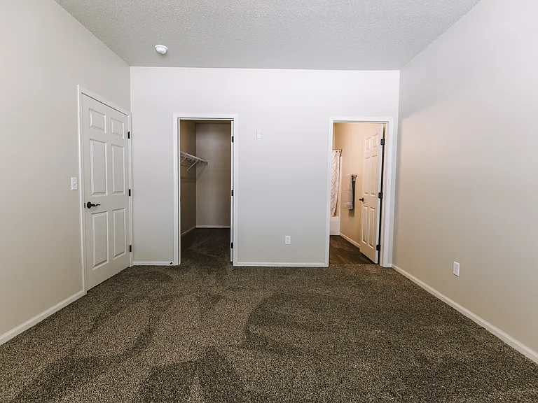 Lakewood Crossing Apartments — Photo 23