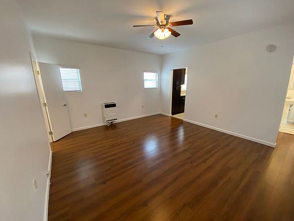 2nd image of 711 E 4th St APT 7