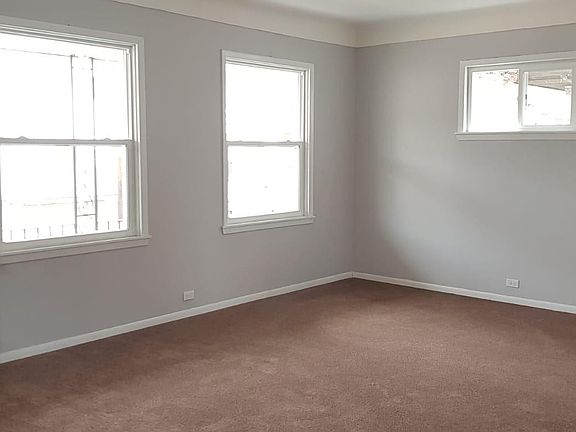 3rd image of 6917 Kazimier Ave