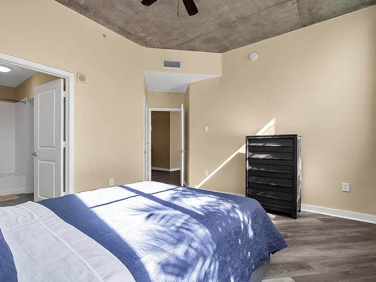 300 S Australian Ave #618 — Photo 24