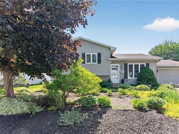 2nd image of 41 Rockmaple Dr
