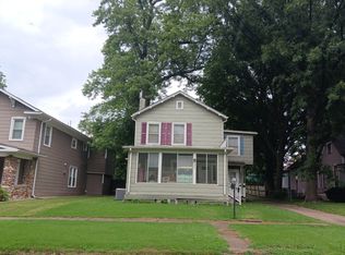 1013 S 2nd St, Leavenworth, KS 66048