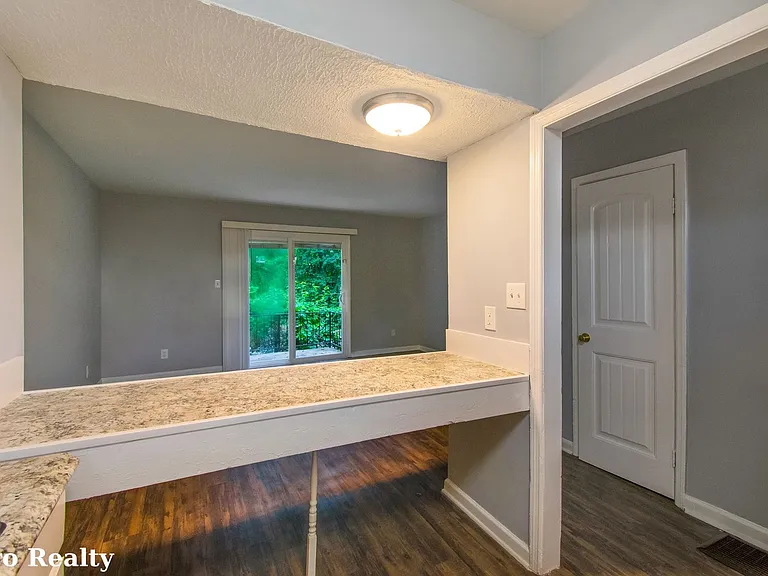 1804 Lyle Ave #2 — Photo 7