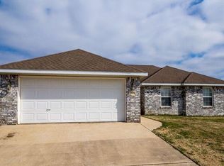 250 Washburn Dr, Pea Ridge, AR 72751