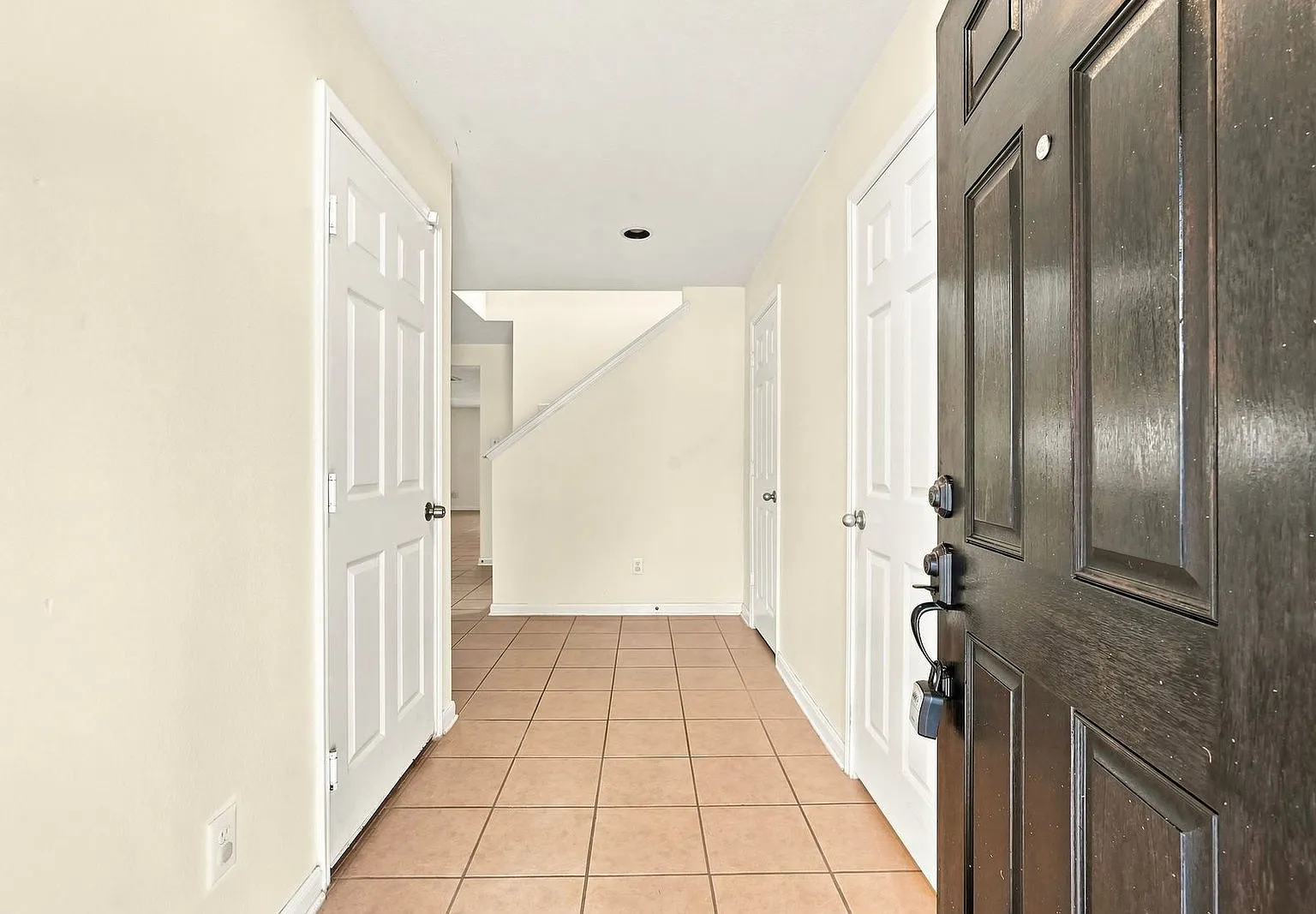 3 bed, 2.5 bath, 2271 sqft, $2,300 — Photo 4