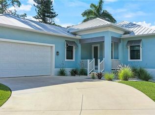 109 Cocohatchee St, Naples, FL 34110