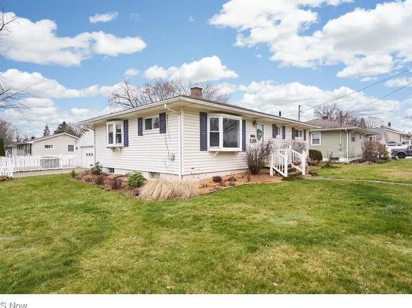 3408 Curtis St, Mogadore, OH 44260