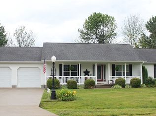 308 Evergreen Trl, Herrin, IL 62948