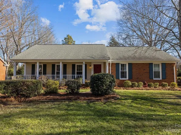 9915 Ridgemore Dr, Charlotte, NC 28277