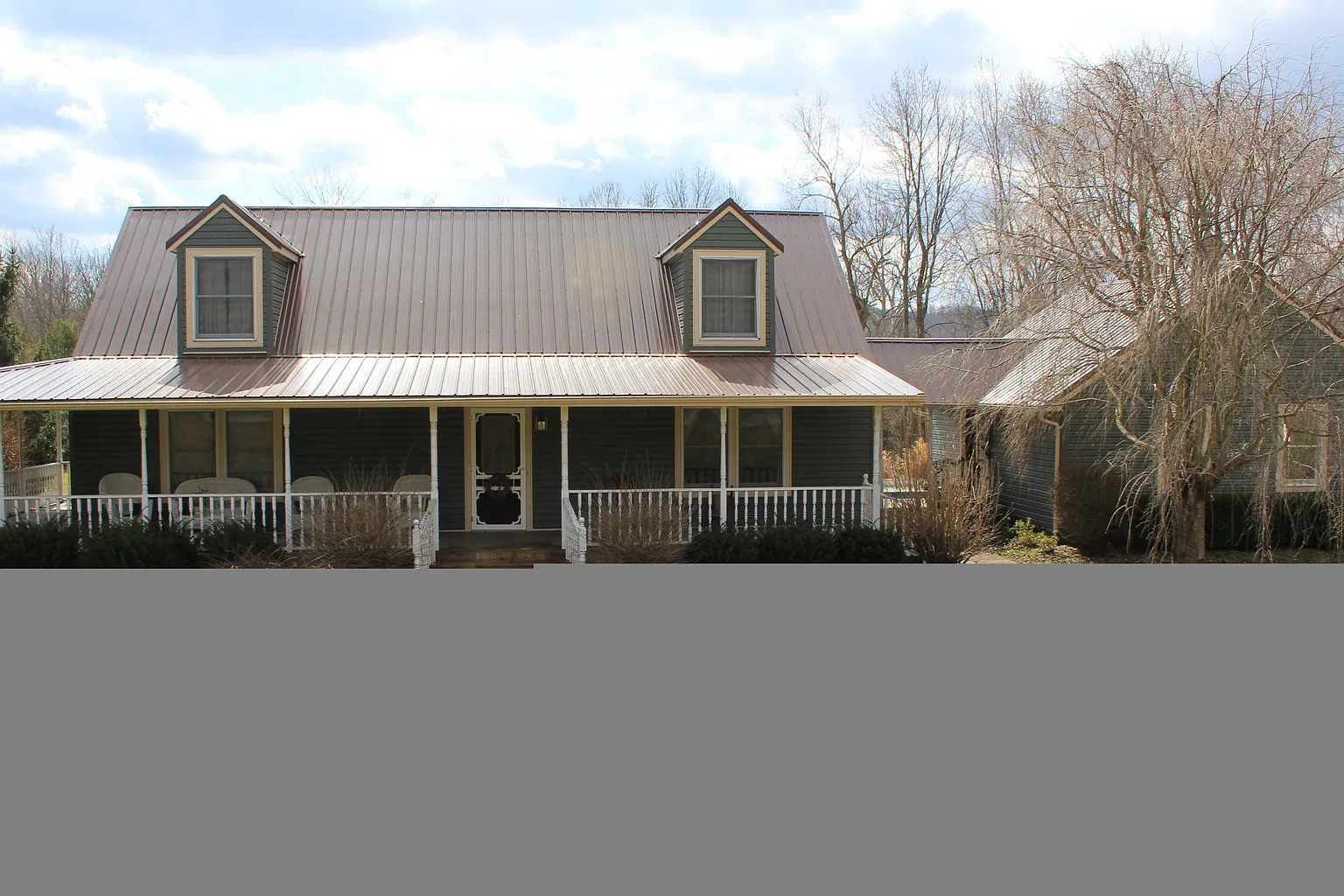 1460 Falls Rd photo 1