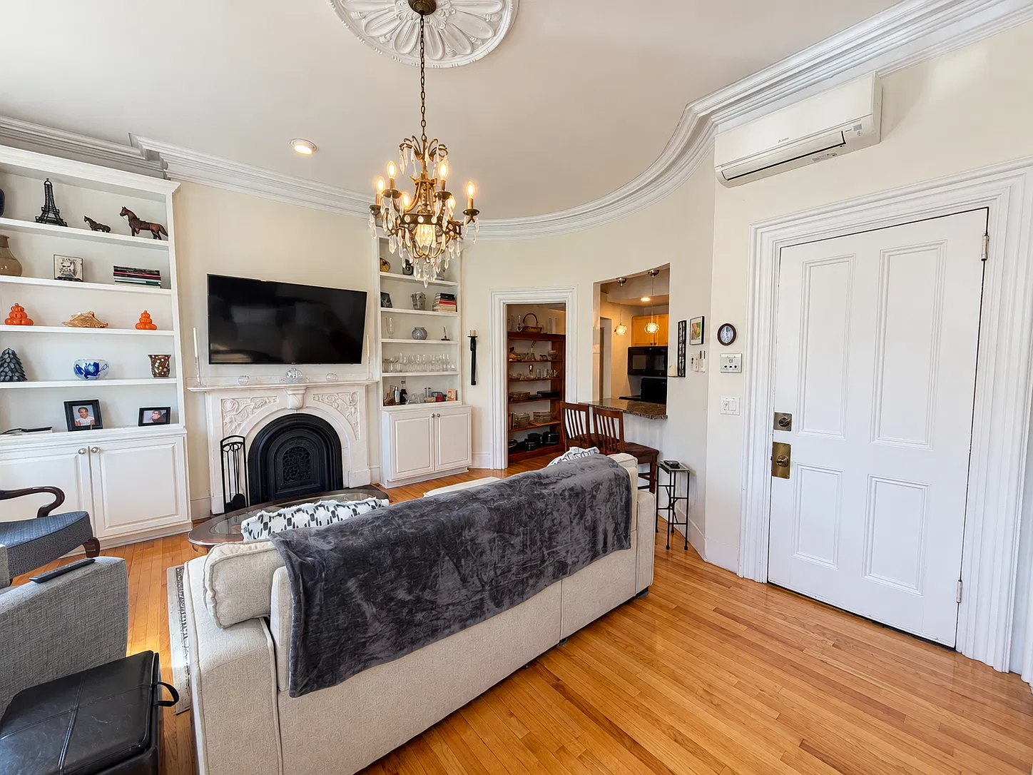 1 bed, 566 sqft, $3,500 — Photo 2