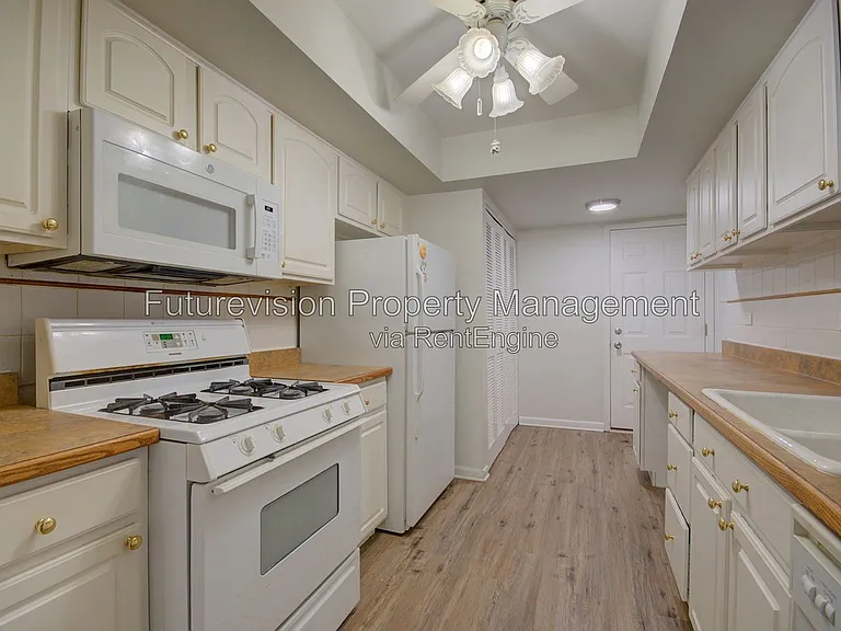4 Millstone Ct #A — Photo 7
