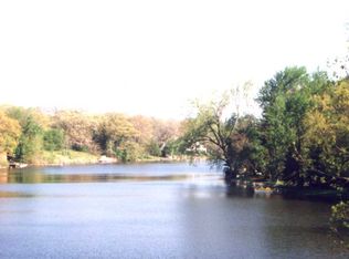 24007 N Quentin Rd, Lake Zurich, IL 60047