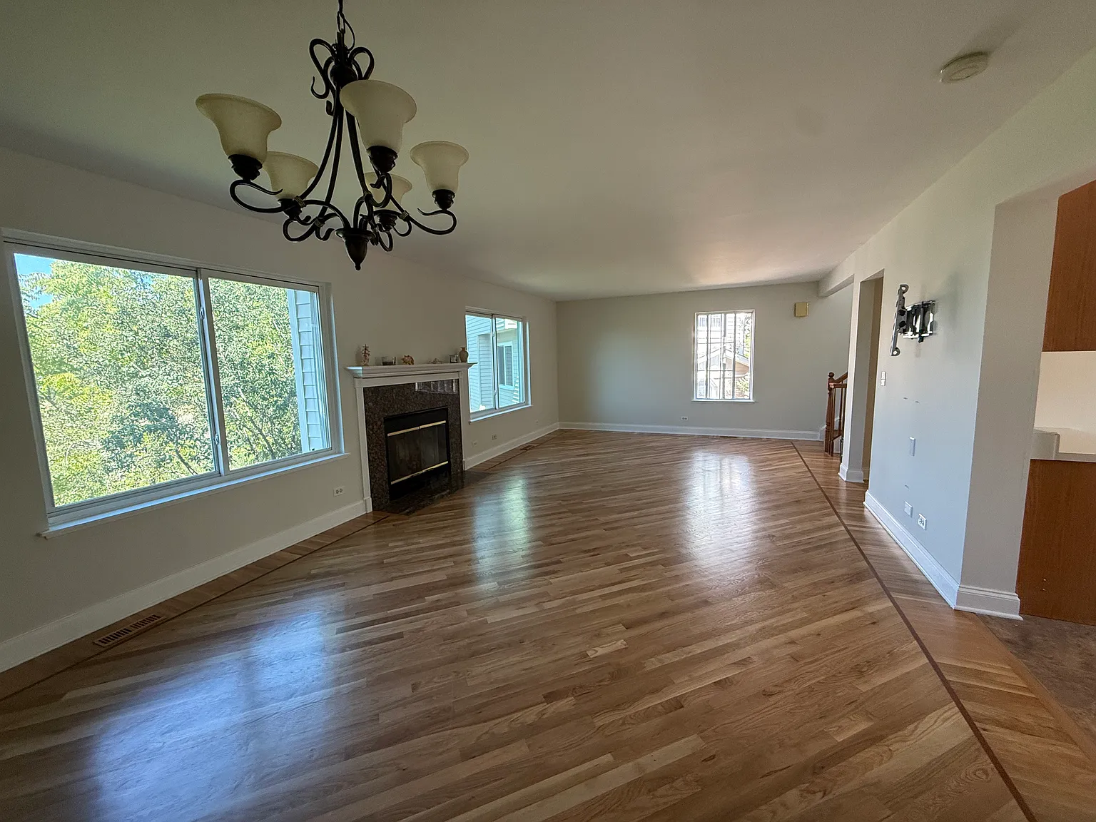 334 Stevens Ct — Photo 4