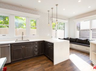 153 N Arnaz Dr, Beverly Hills, CA 90211