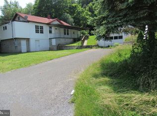 22 Concord, Berkeley Springs, WV 25411