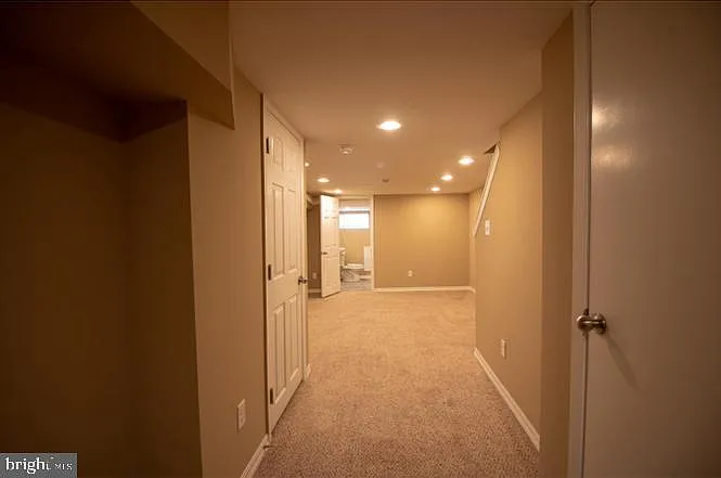 6241 N Woodstock St — Photo 13