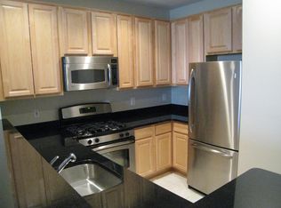 3851 Aristotle Ct APT 306, Fairfax, VA 22030