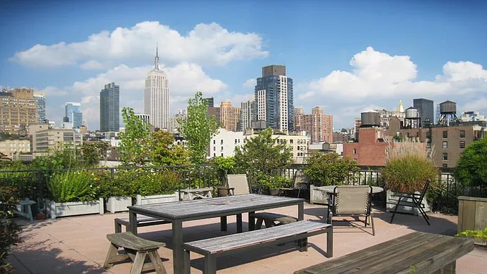 Sold by Fenwick Keats Real Estate | media 17