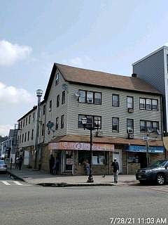 Building Photo 4