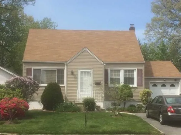 161 Merritt Ave, Bergenfield, NJ 07621