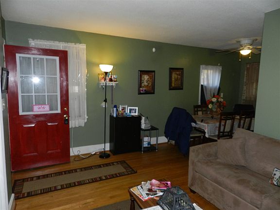 3rd image of 406 E Hammond St