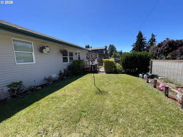 48440 Jasper Dr, Oakridge, OR 97463