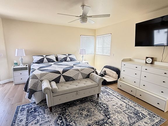 3rd image of 819 Avalon Ct Unit B