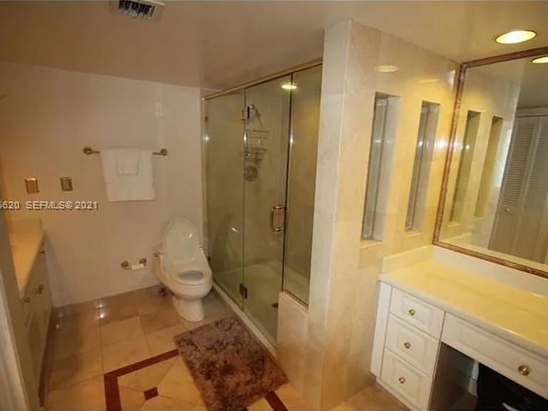 5151 Collins Ave #1030 — Photo 19