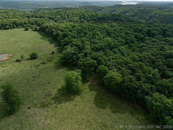 2nd image of 10464 E 420th Rd
