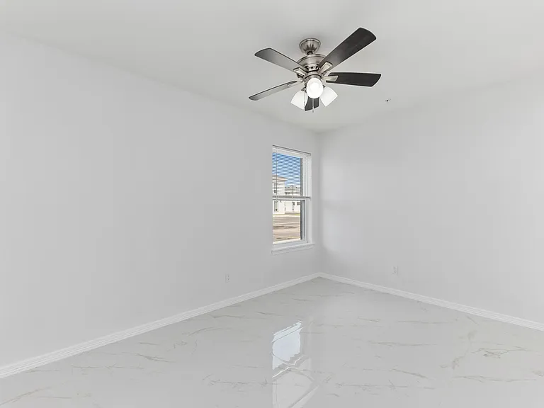 Downstairs no balcony, 2nd bedroom