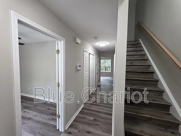 704 Brye St — Photo 6