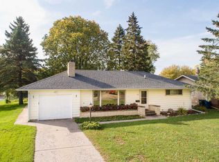 103 W Adolphus Ave, Fergus Falls, MN 56537