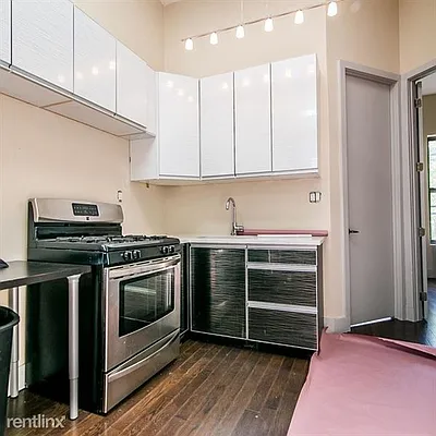 Rented by Evergreen Apartments BK | media 22